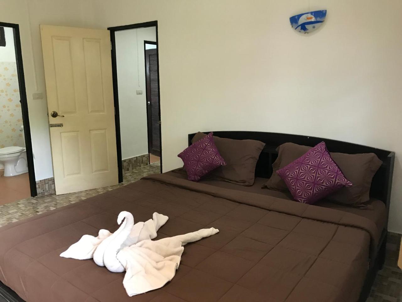 Lanta School Beach Resort Ko Lanta Exterior foto