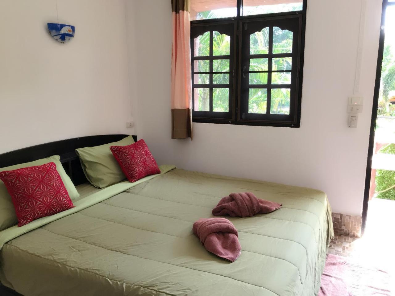 Lanta School Beach Resort Ko Lanta Exterior foto